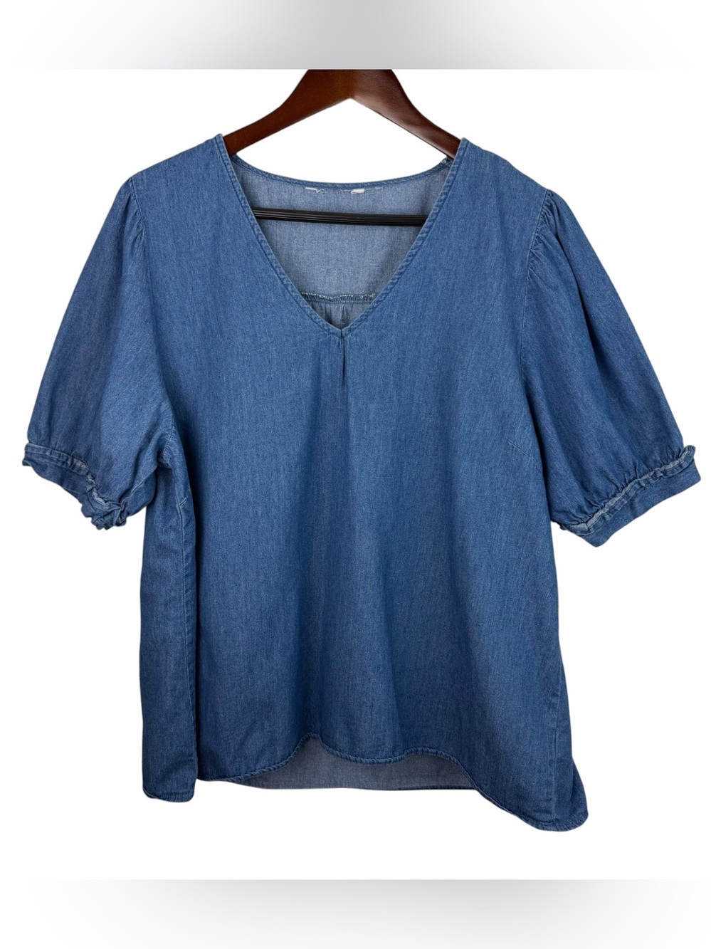 Draper James | Heidi Blue Chambray Puff Sleeve Top